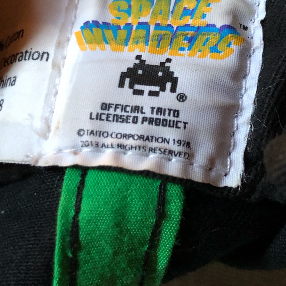 Space Invaders Snap back cap - Picture 5 of 9